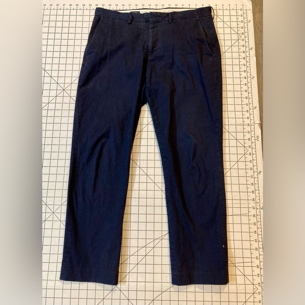 J. Crew Men’s Size 33/30 Navy Flex Bedford Chino Pants